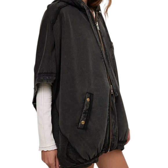 We The Free What’s Next Hooded Poncho Vest Washed Black Oversized Medium NWT - Picture 2 of 16